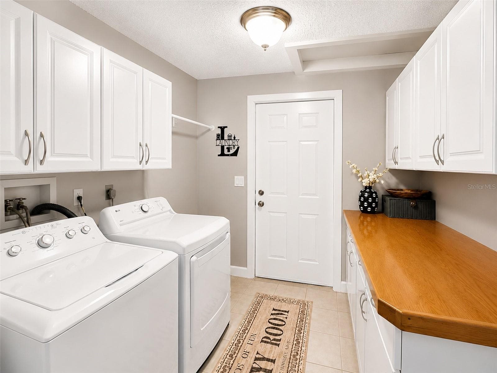 Laundry off kitchen - 11740 DARSEY RD, PARRISH