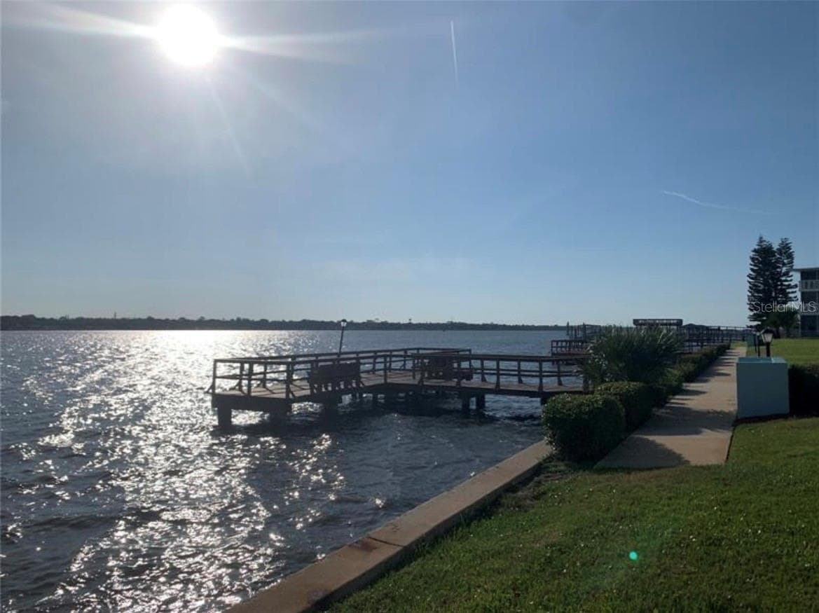 Fishing Pier with Beautiful views of the Halifax River Intracoastal! - 3009 N HALIFAX AVE #2, DAYTONA BEACH