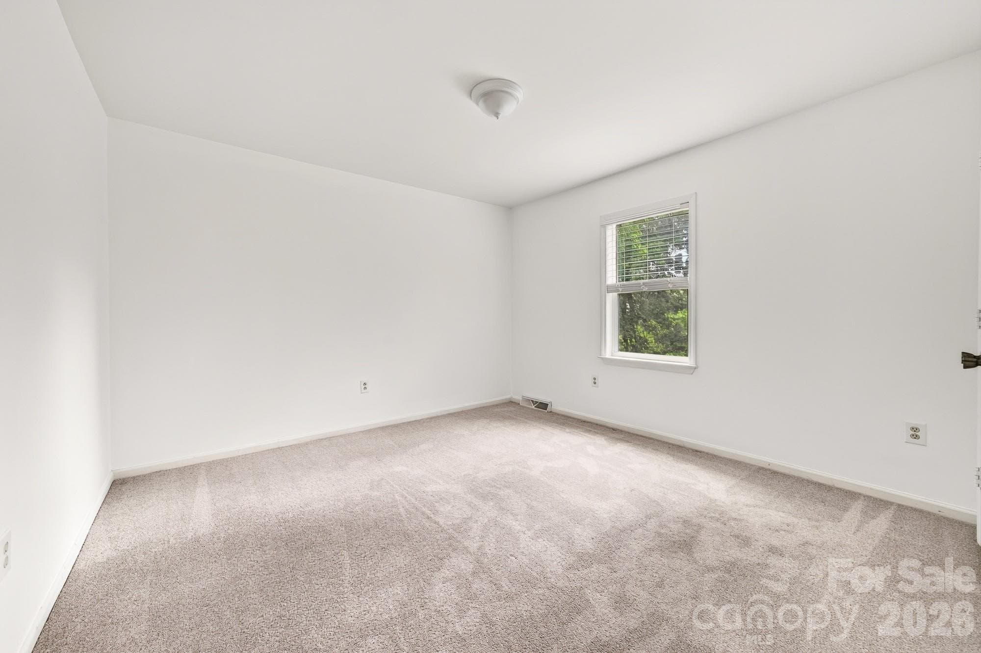 Single Family Residence at 616 Silversmith Lane, Charlotte, photo 35 of 39