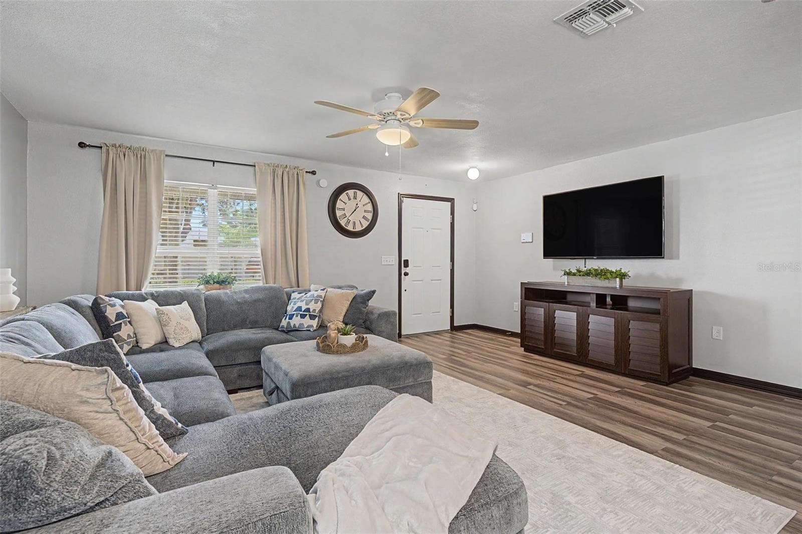 Single Family Residence at 15373 CALLISTA LN, DADE CITY, photo 7 of 53
