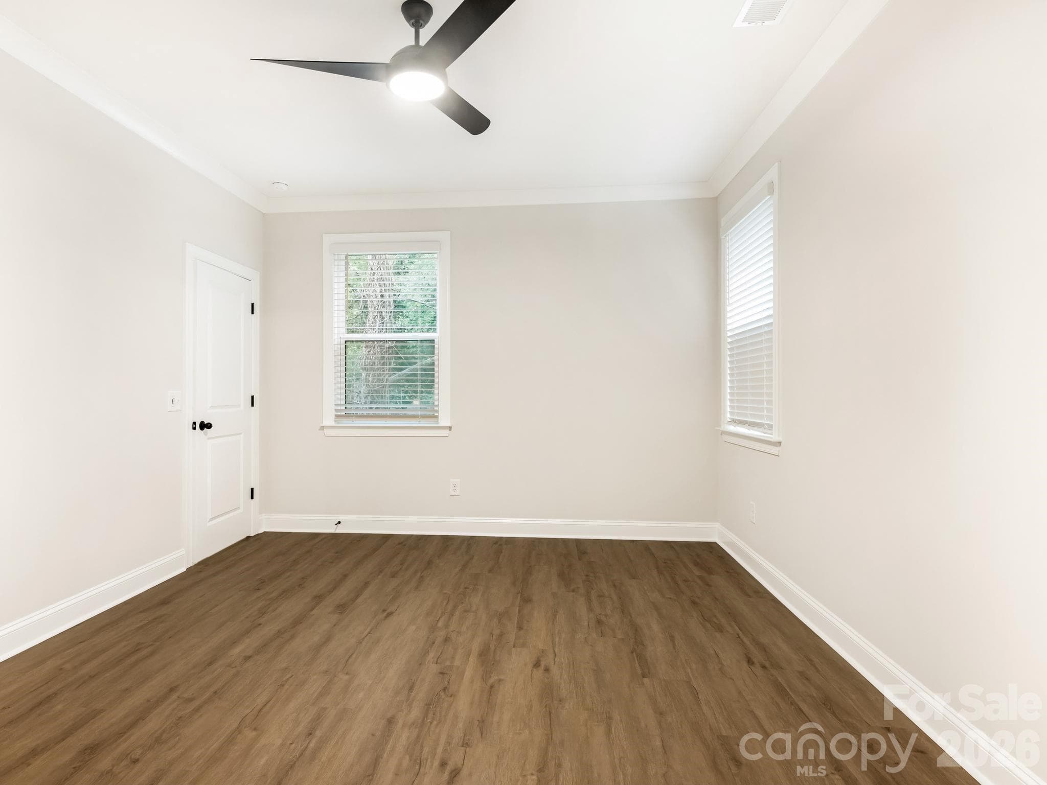 Single Family Residence at 428 Woodvale Place, Charlotte, photo 17 of 32