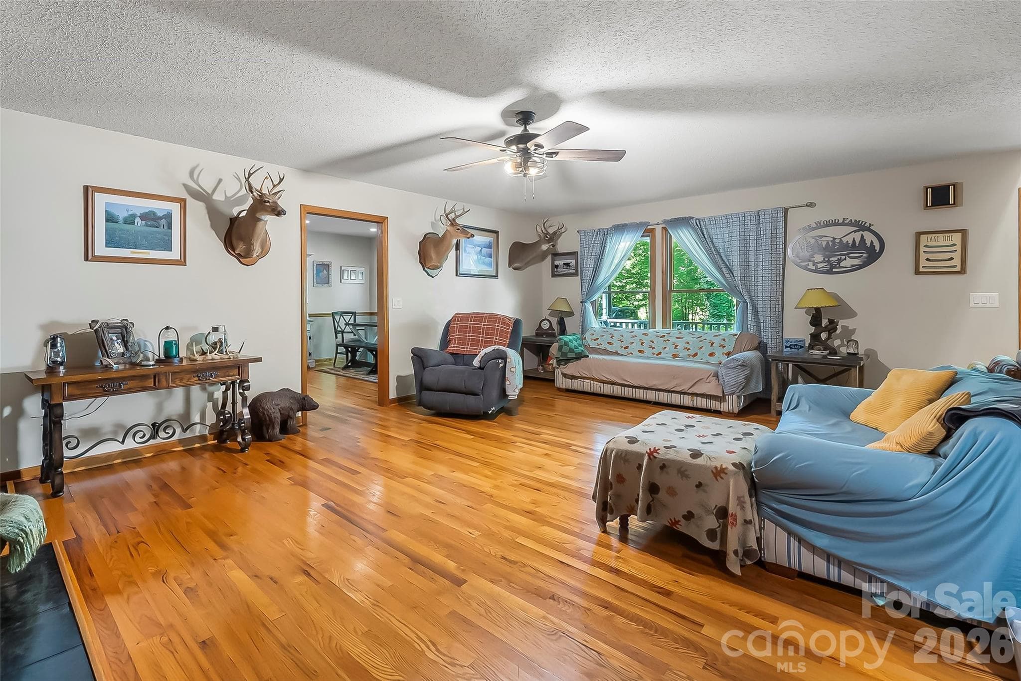 Single Family Residence at 34 Lakeside Drive, Marion, photo 8 of 28