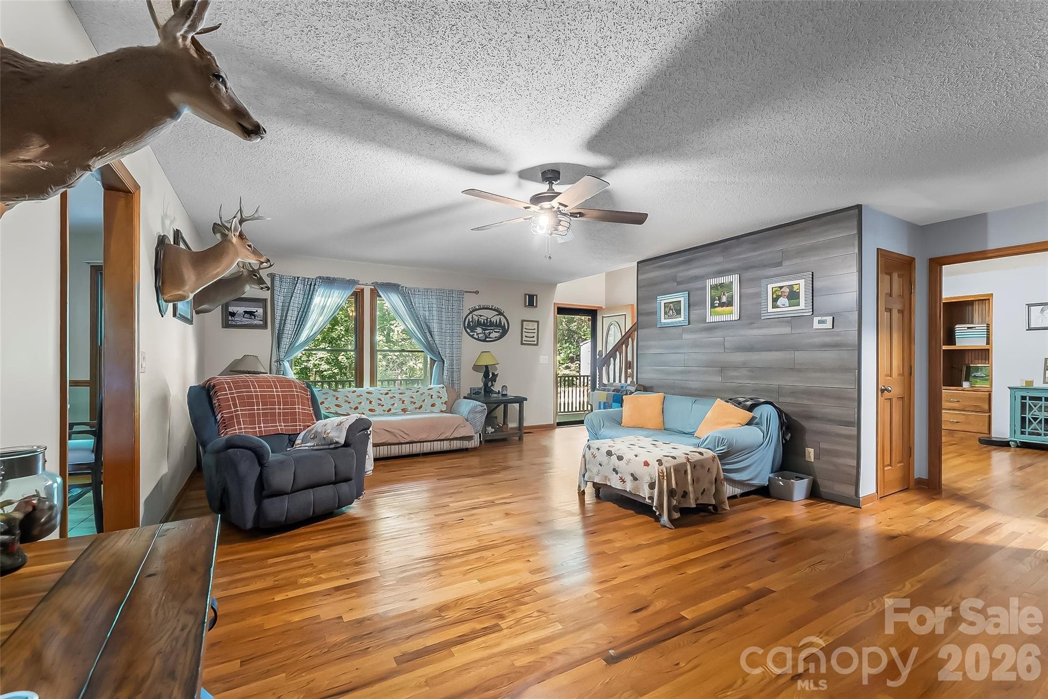 Single Family Residence at 34 Lakeside Drive, Marion, photo 11 of 28