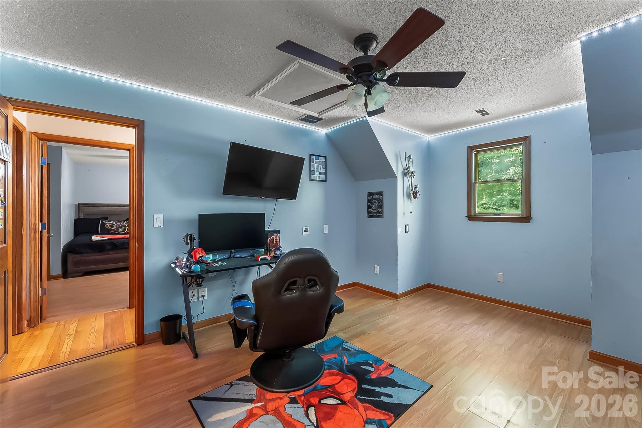 Single Family Residence at 34 Lakeside Drive, Marion, photo 20 of 28