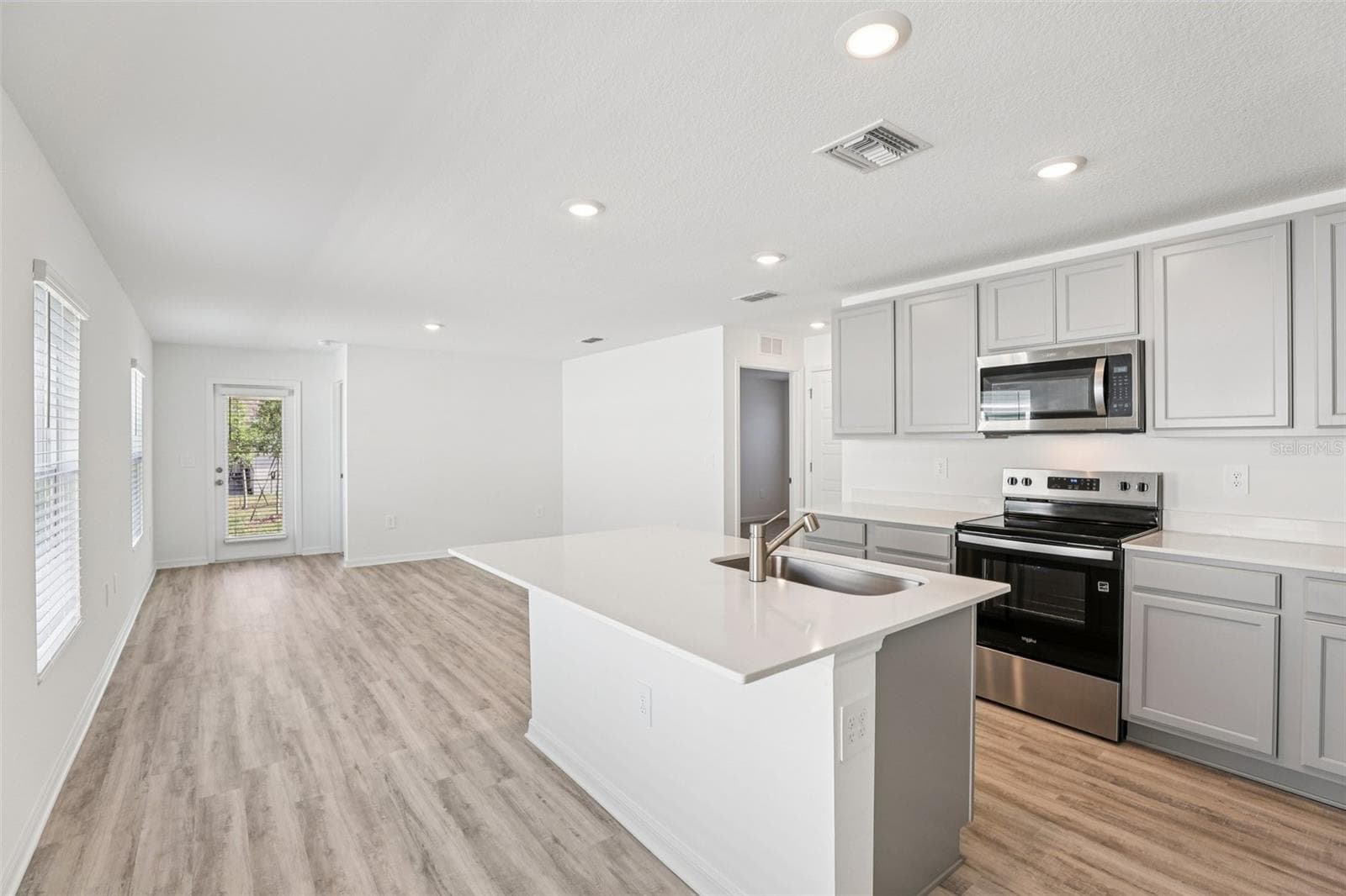 Single Family Residence at 3328 WHITE INDIGO RD, WINTER HAVEN, photo 7 of 25