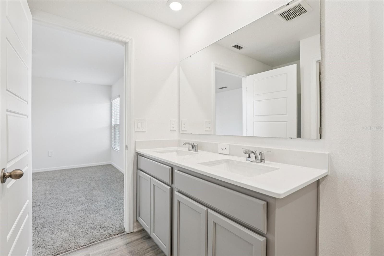 Single Family Residence at 3328 WHITE INDIGO RD, WINTER HAVEN, photo 17 of 25