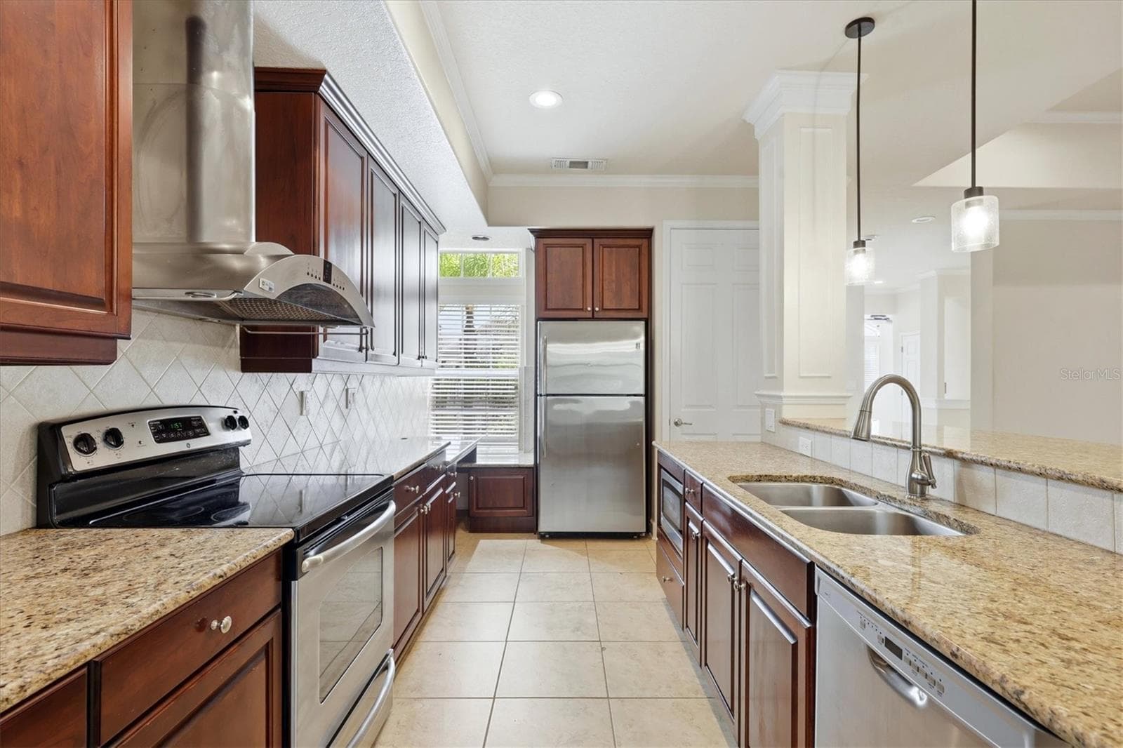 Condominium at 7930 TYBEE CT #7930, UNIVERSITY PARK, photo 8 of 42