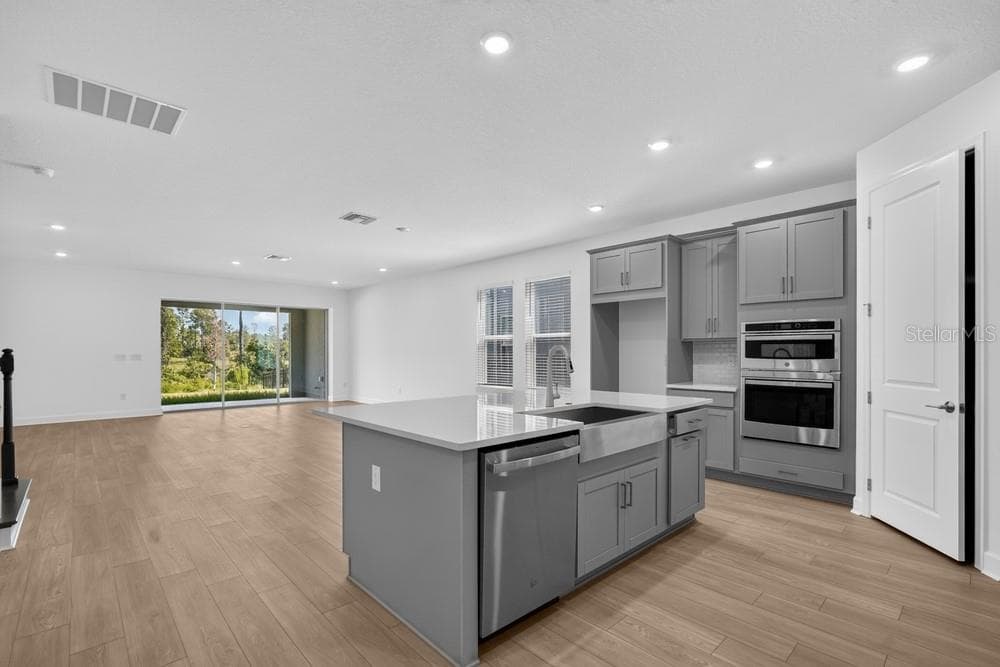 1623 Anson Lane ~ Ready Now - 1623 ANSON LN, ZEPHYRHILLS