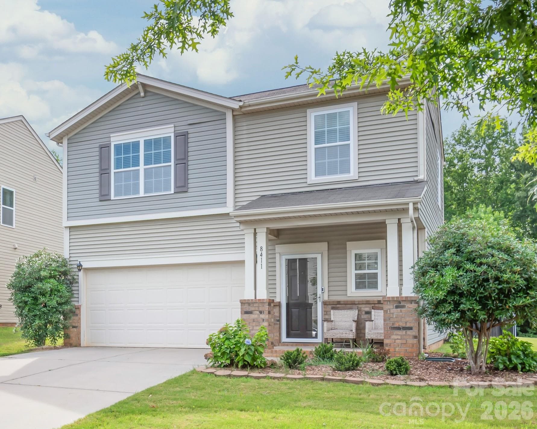 Single Family Residence at 8411 Romana Red Lane, Charlotte, photo 2 of 34