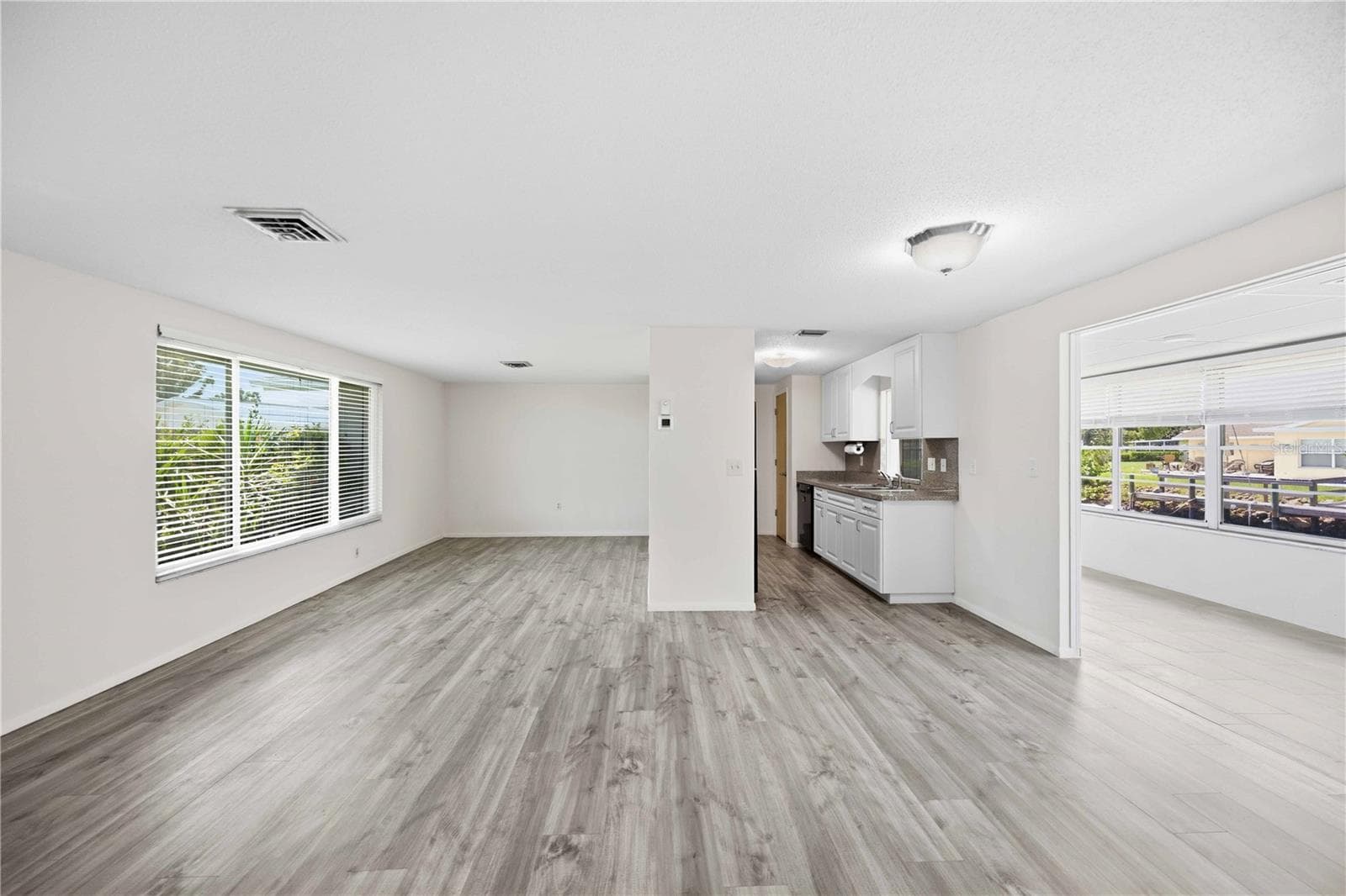 Single Family Residence at 706 QUAIL CT, NOKOMIS, photo 6 of 44