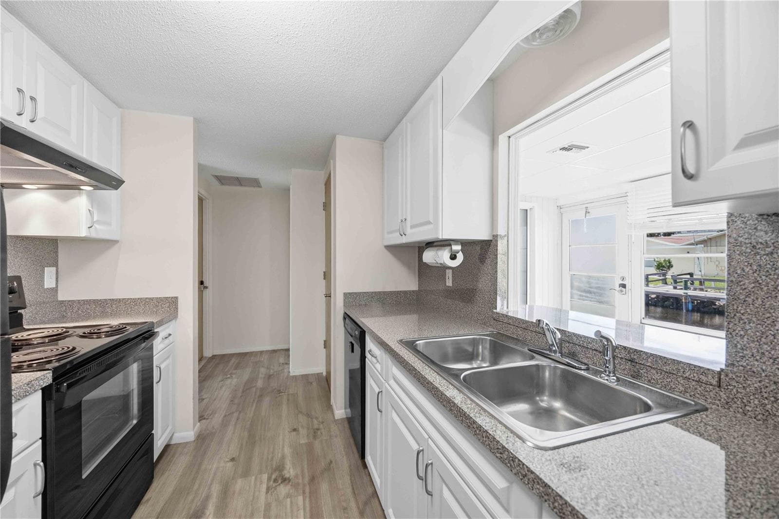 Single Family Residence at 706 QUAIL CT, NOKOMIS, photo 11 of 44