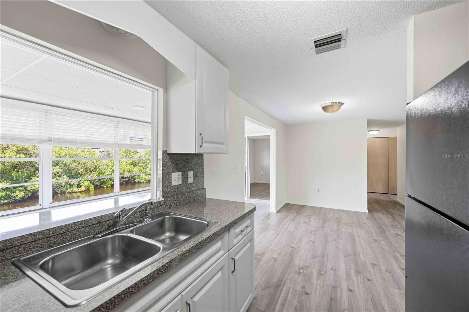 Single Family Residence at 706 QUAIL CT, NOKOMIS, photo 12 of 44