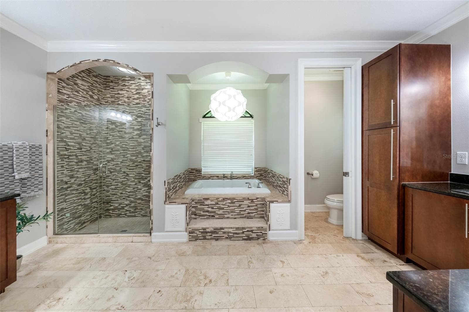 Primary bathroom - 834 MILLSHORE DR, CHULUOTA