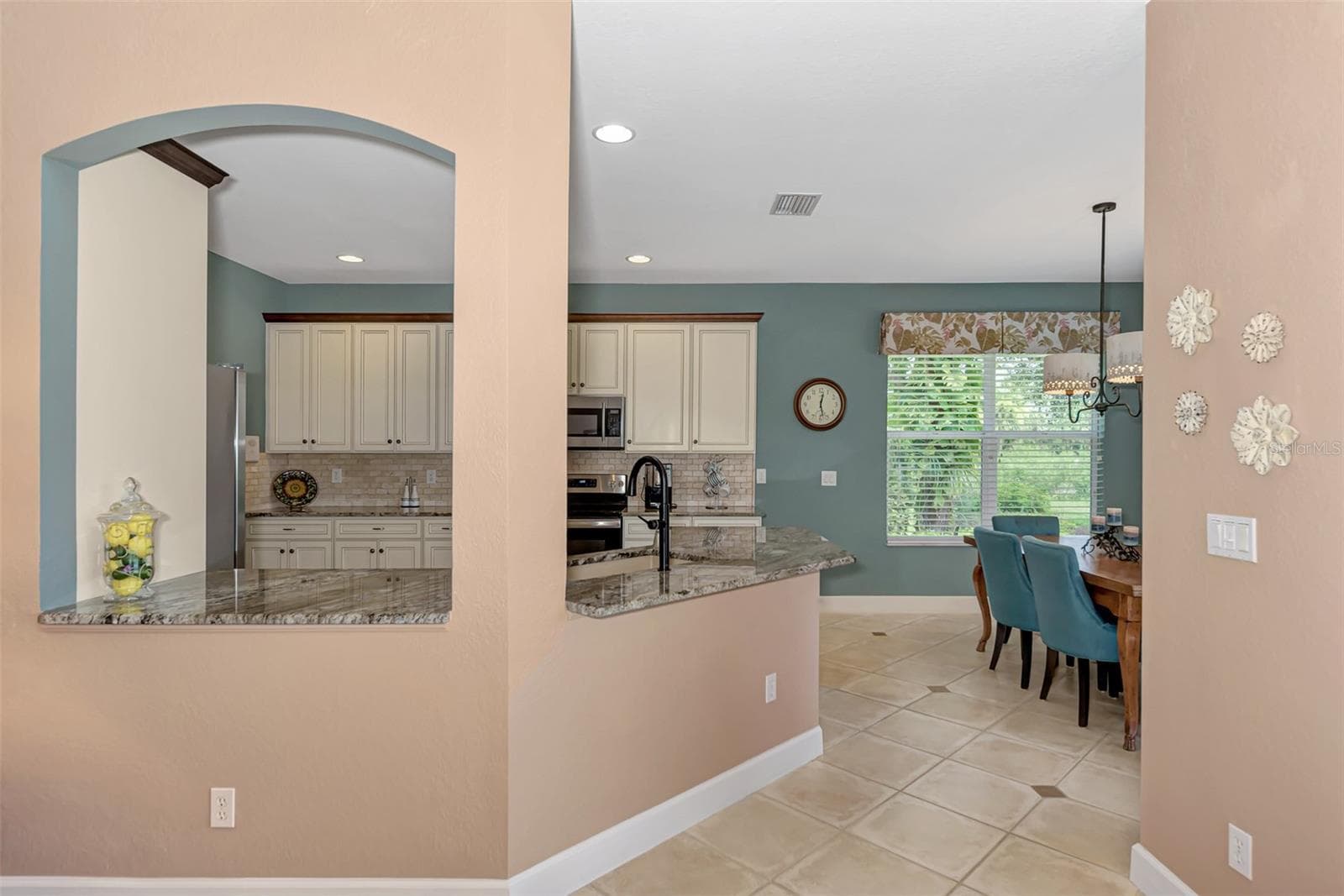 Kitchen and Dining Area - 13392 GOLF POINTE DR, PORT CHARLOTTE