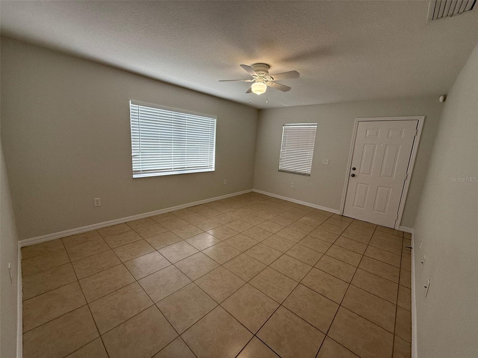 Single Family Residence at 1802 MARTIN LUTHER KING AVE E, BRADENTON, photo 2 of 11