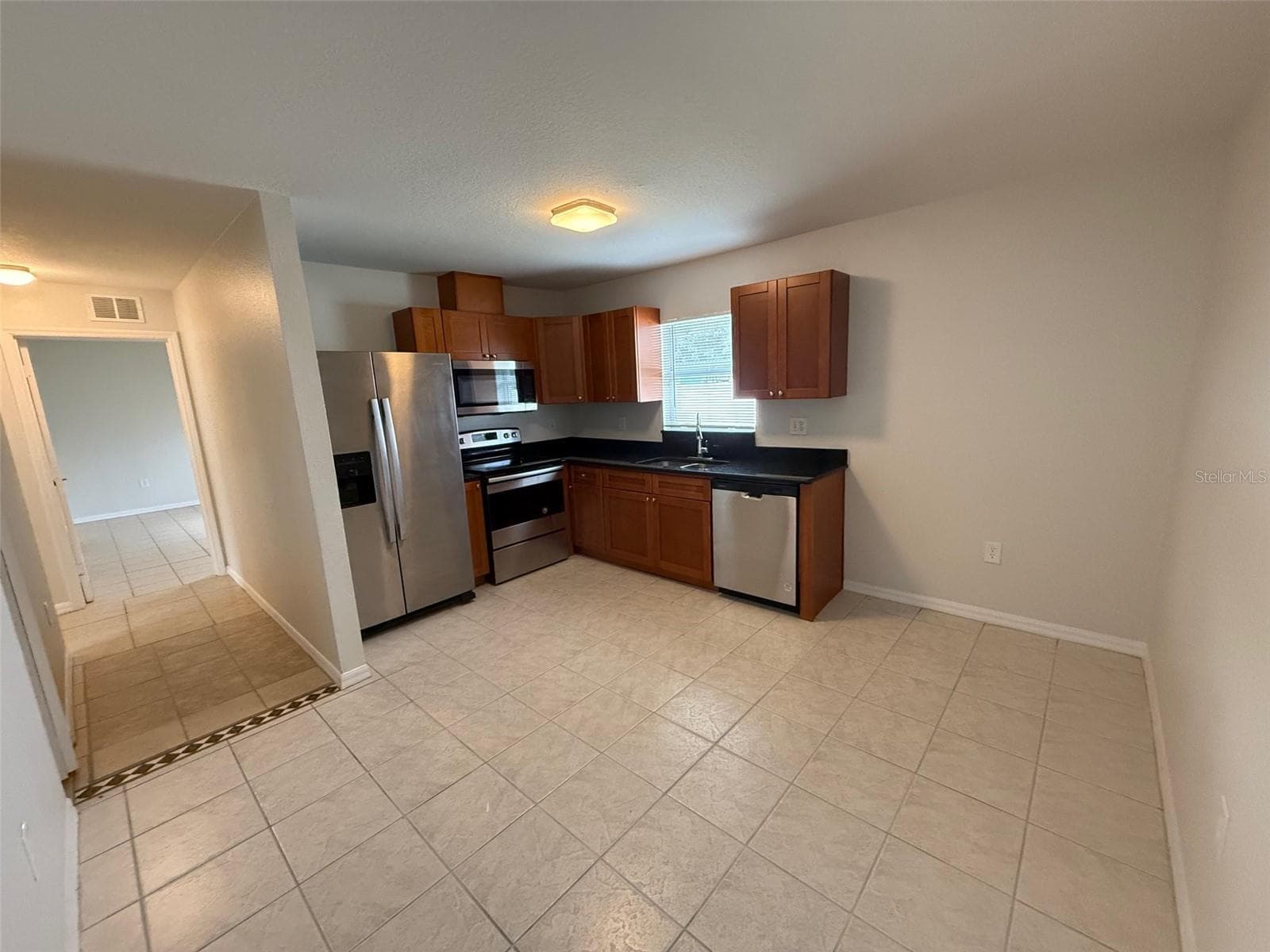 Single Family Residence at 1802 MARTIN LUTHER KING AVE E, BRADENTON, photo 4 of 11