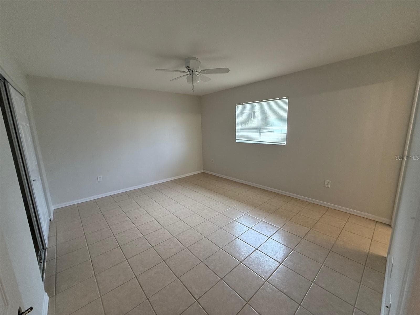 Single Family Residence at 1802 MARTIN LUTHER KING AVE E, BRADENTON, photo 6 of 11