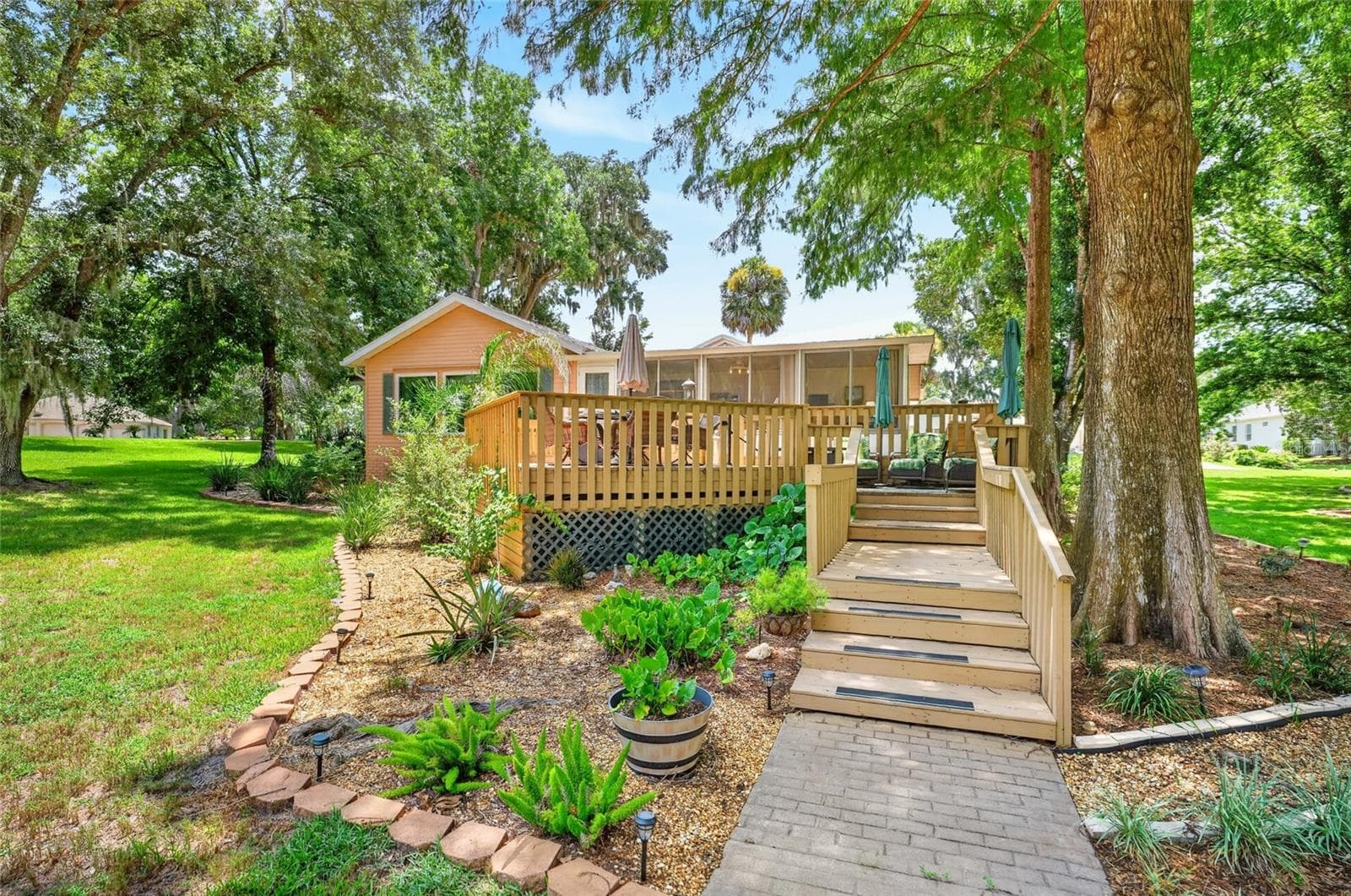 Single Family Residence at 5 HICKORY HEAD HAMMOCK, THE VILLAGES, photo 58 of 66