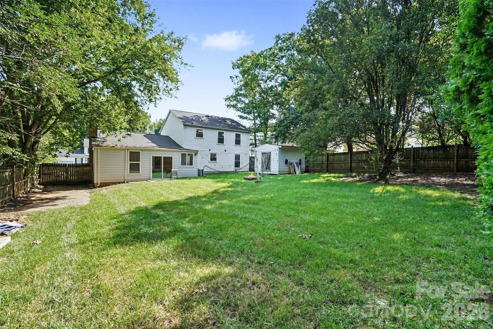 Single Family Residence at 10724 Downpatrick Place, Charlotte, photo 27 of 28
