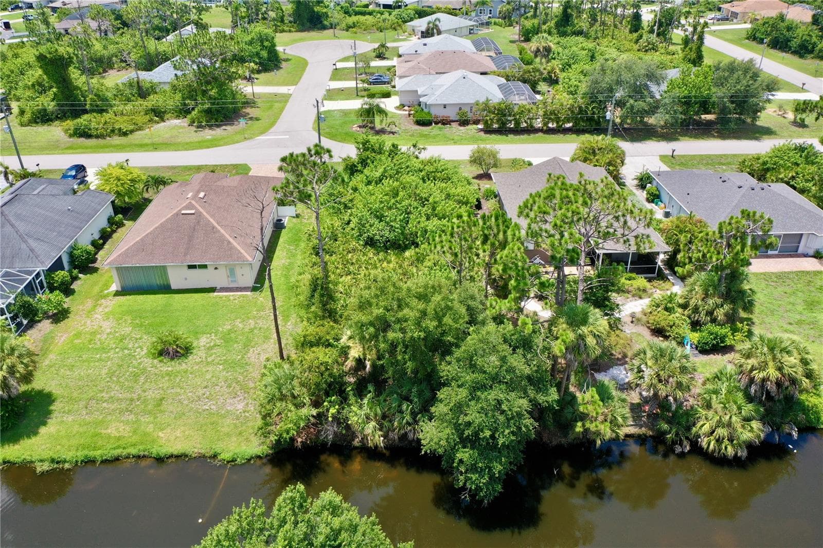 182 ALBATROSS RD