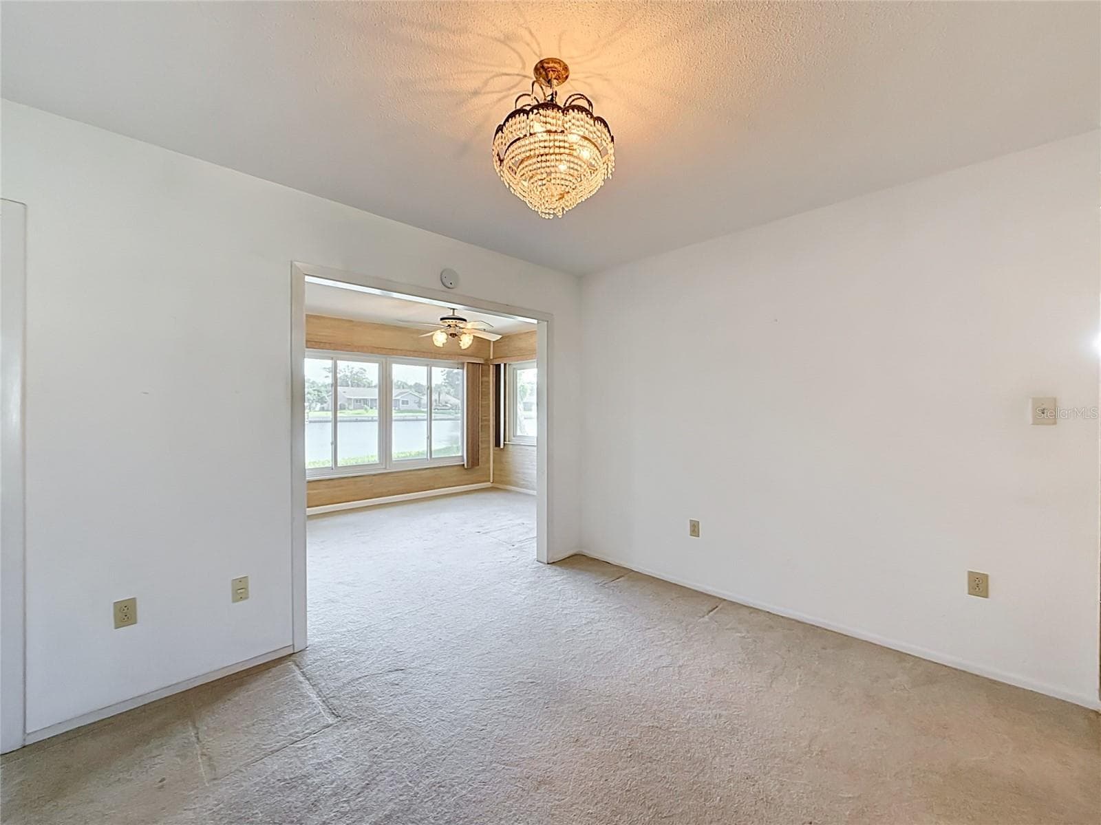 Single Family Residence at 13225 COUNTRY CLUB DR, TAVARES, photo 14 of 60