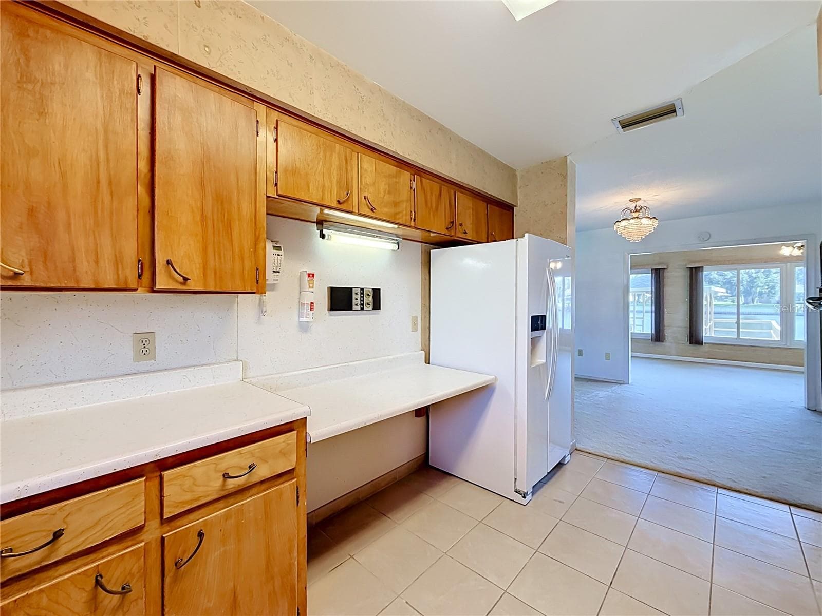 Single Family Residence at 13225 COUNTRY CLUB DR, TAVARES, photo 21 of 60