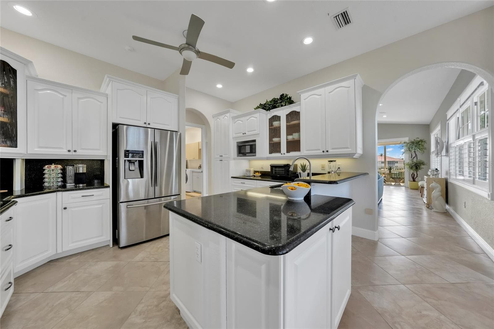 Condominium at 196 TARPON COVE BLVD #722, PUNTA GORDA, photo 13 of 47