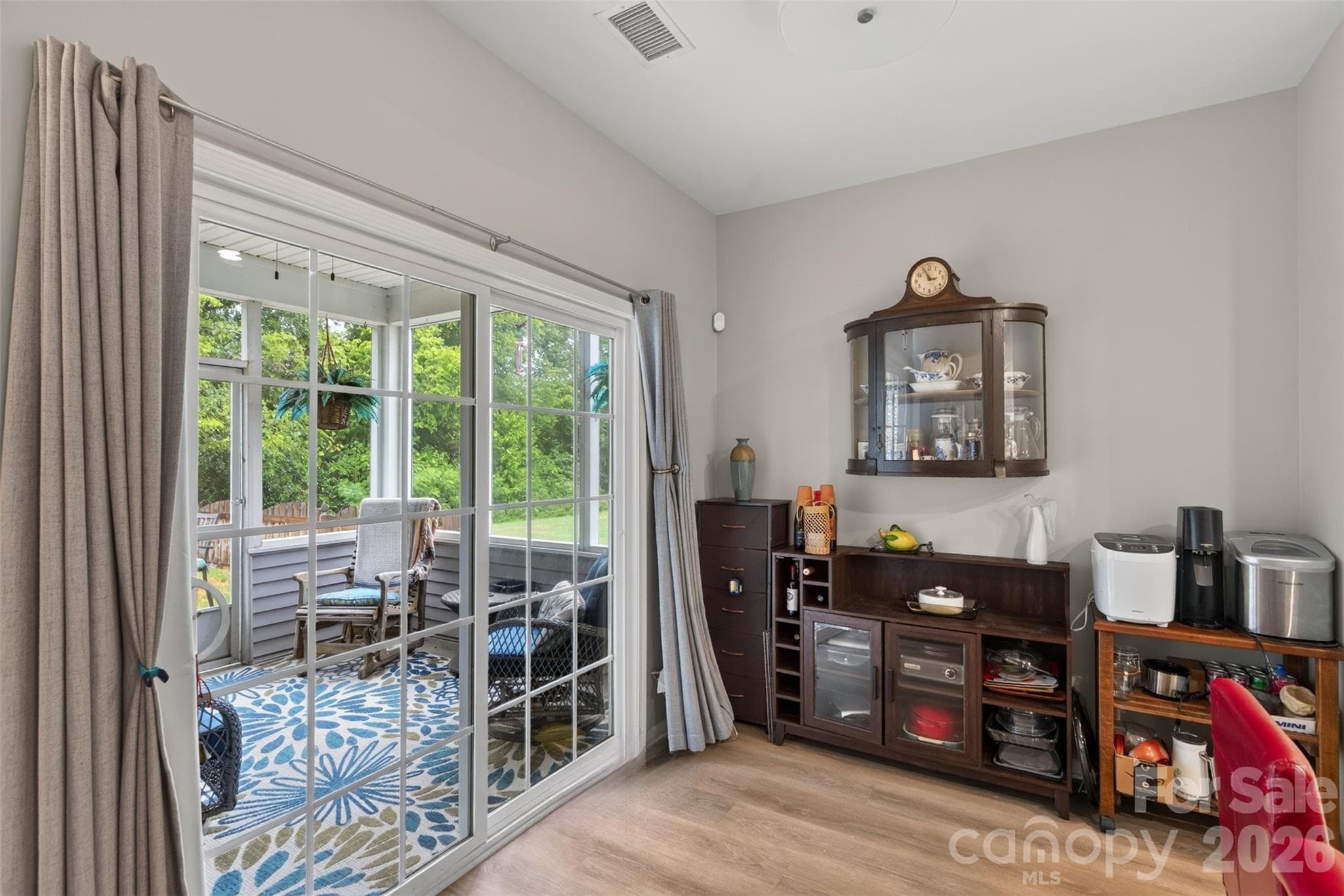 Single Family Residence at 9114 Beaver Brook Way, Charlotte, photo 23 of 42