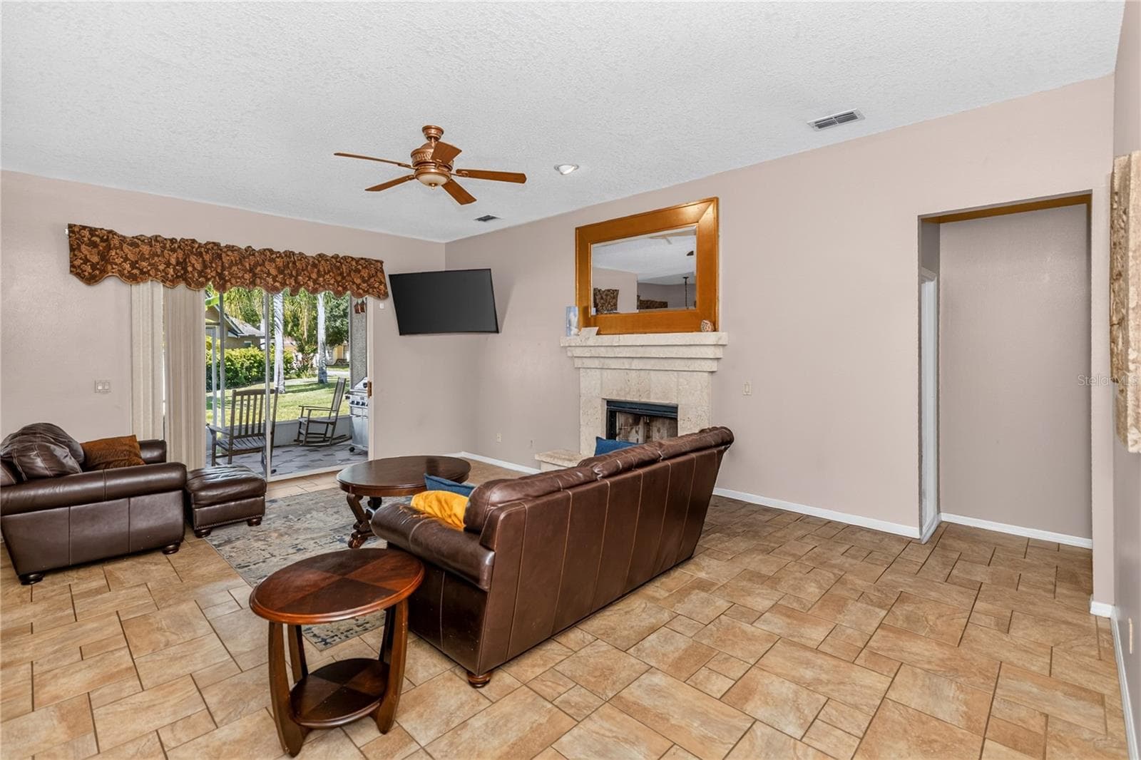 Living Room - 1907 WESTBOURNE DR, OVIEDO