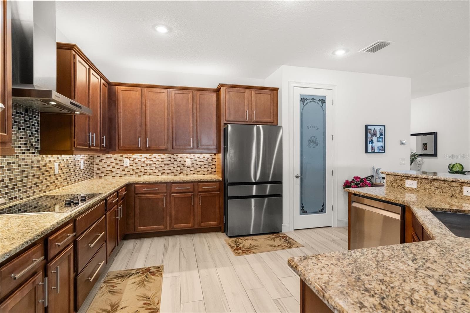 Single Family Residence at 700 S FLORIDA AVE, HOWEY IN THE HILLS, photo 10 of 25