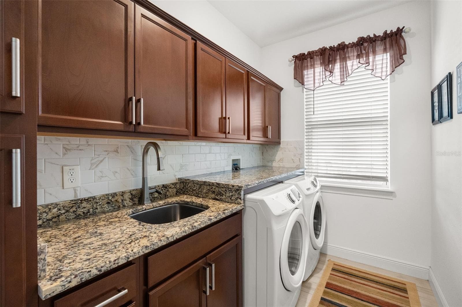 Laundry Room - 700 S FLORIDA AVE, HOWEY IN THE HILLS