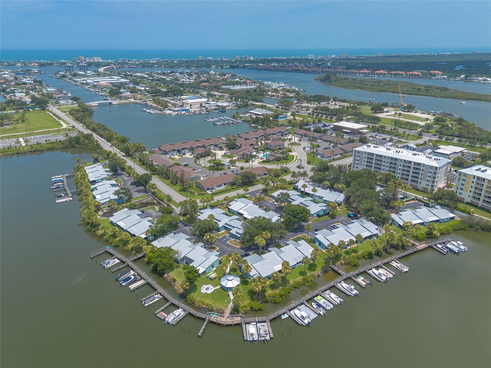 Water access to Intracoastal Waterway - 76 HEATHER POINT CT, NEW SMYRNA BEACH