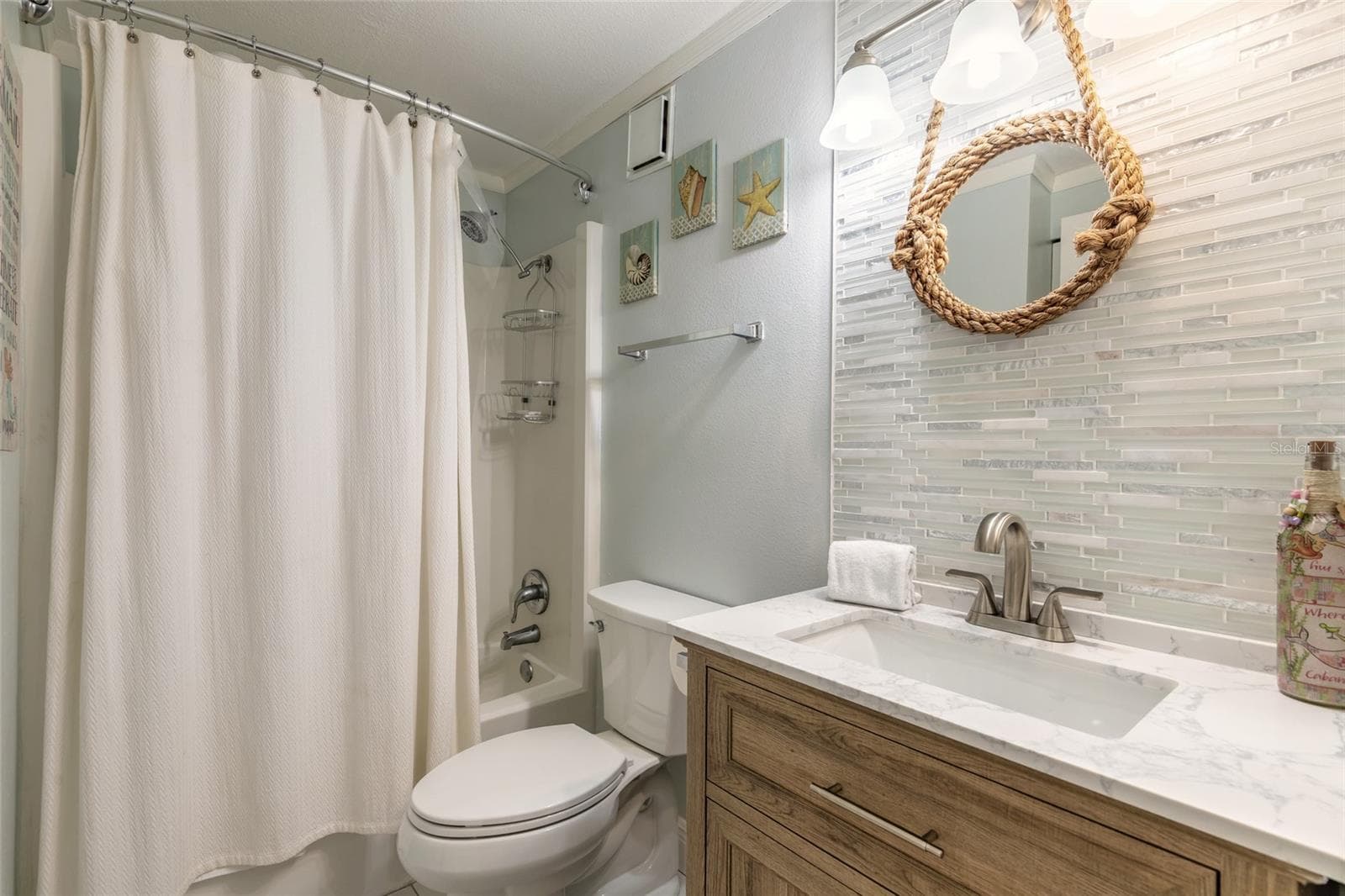 guest bath - 76 HEATHER POINT CT, NEW SMYRNA BEACH