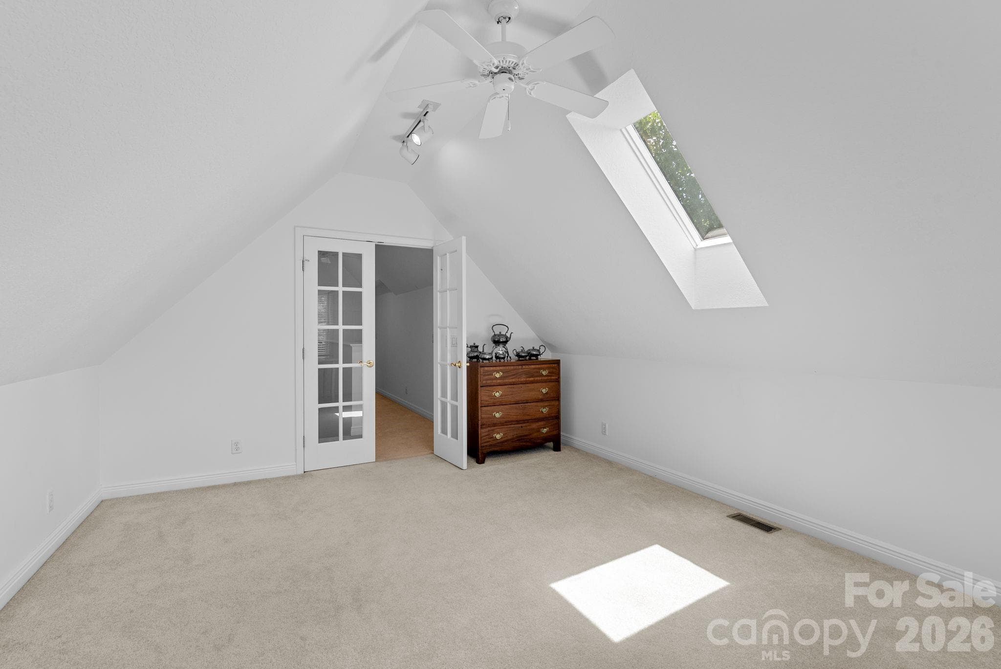 Condominium at 62 Pinnacle Point, Asheville, photo 28 of 36