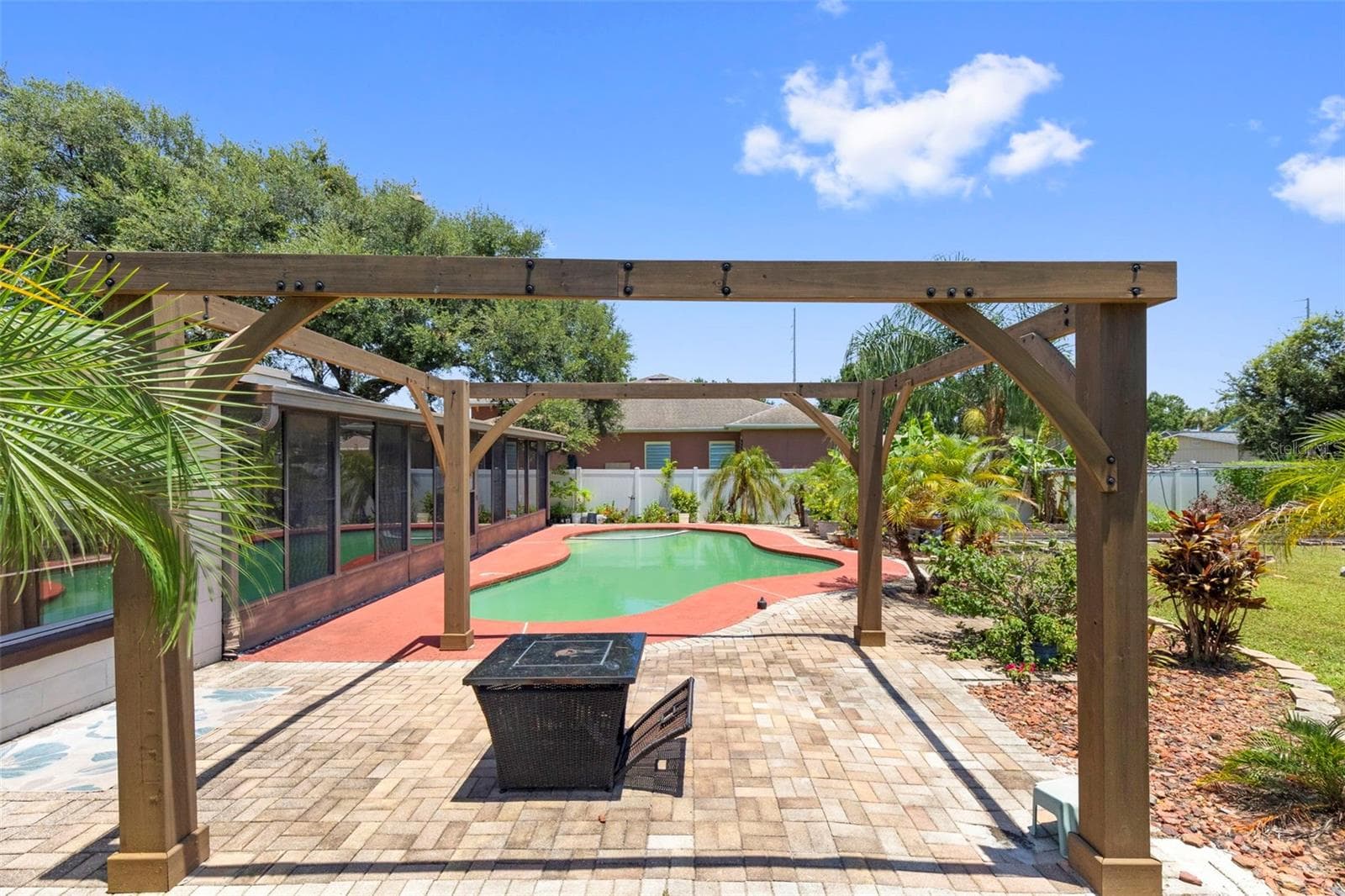 Single Family Residence at 8904 W FLORA ST, TAMPA, photo 54 of 60