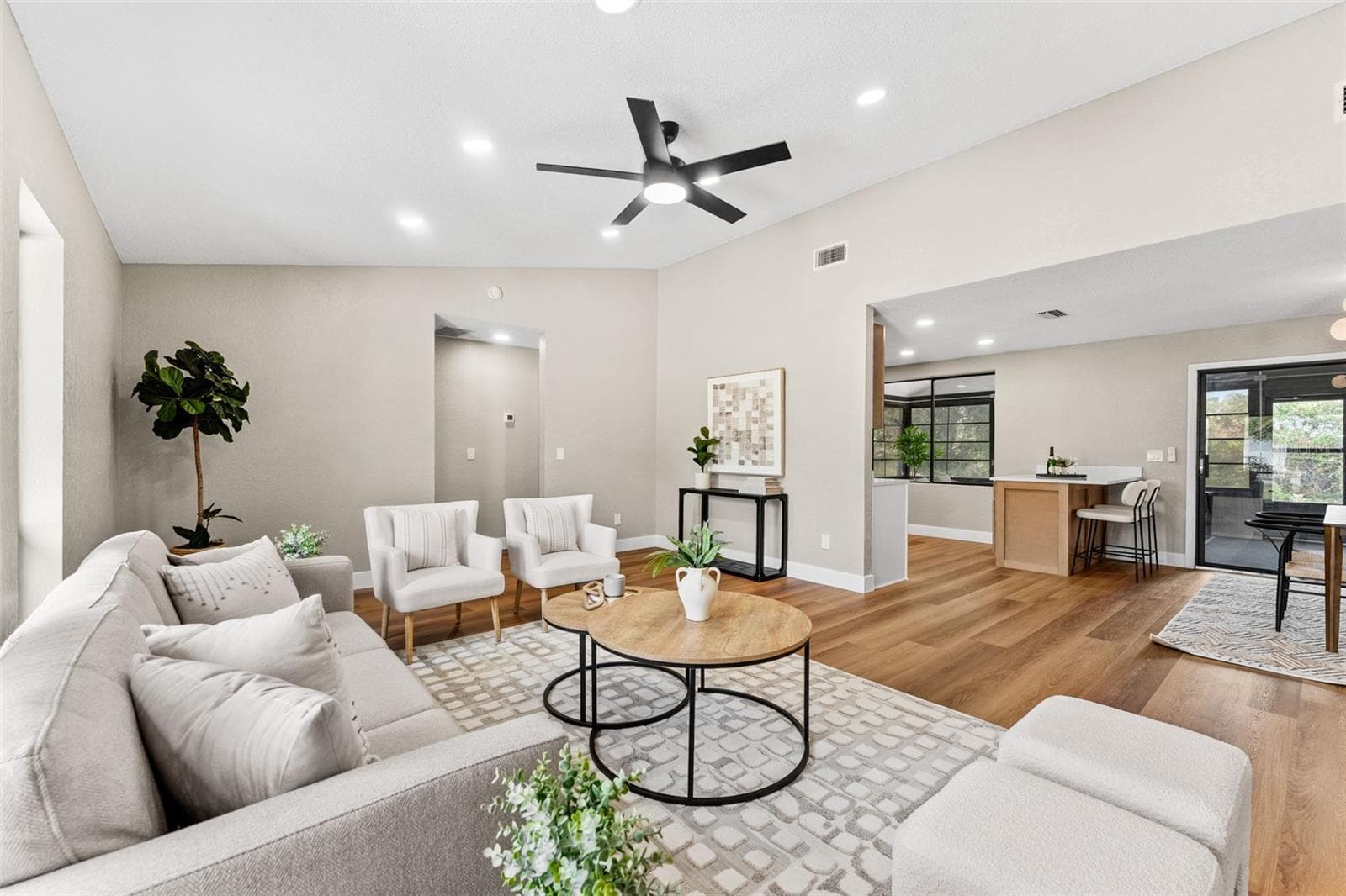 Single Family Residence at 117 POINCIANA RD, EDGEWATER, photo 11 of 55