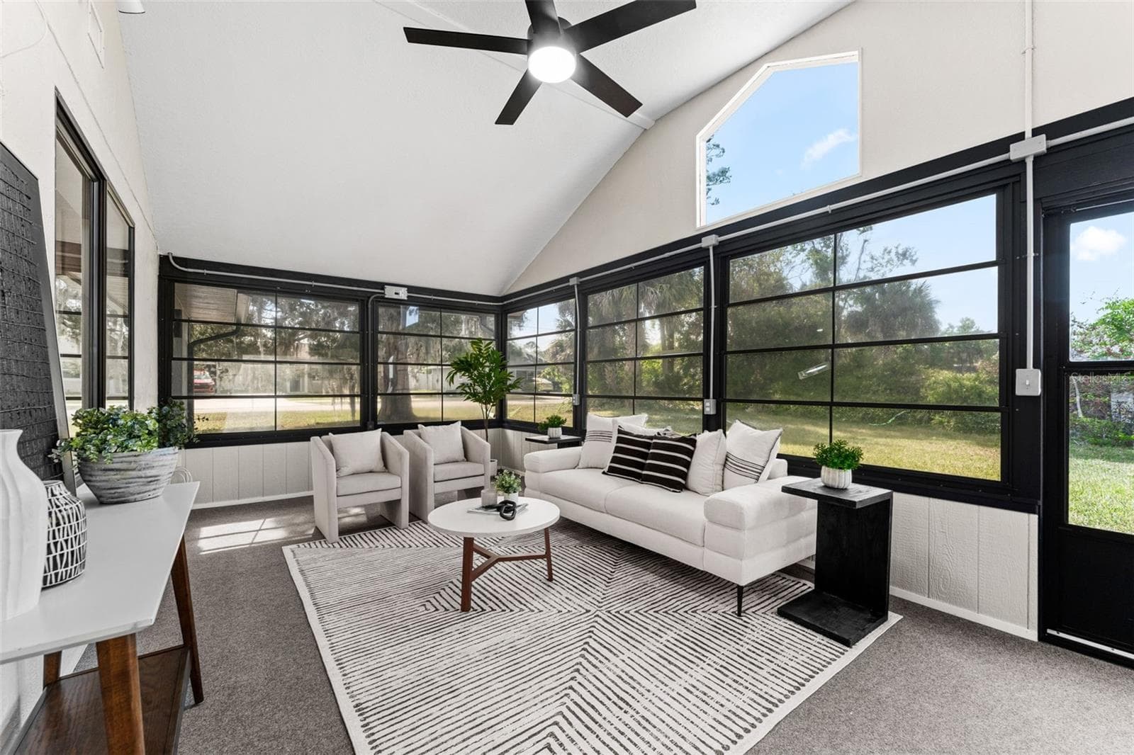 Single Family Residence at 117 POINCIANA RD, EDGEWATER, photo 4 of 55