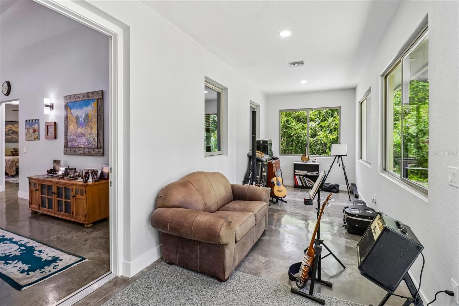 Enclosed Lanai / Florida Room - 16161 SE 137TH CT, WEIRSDALE