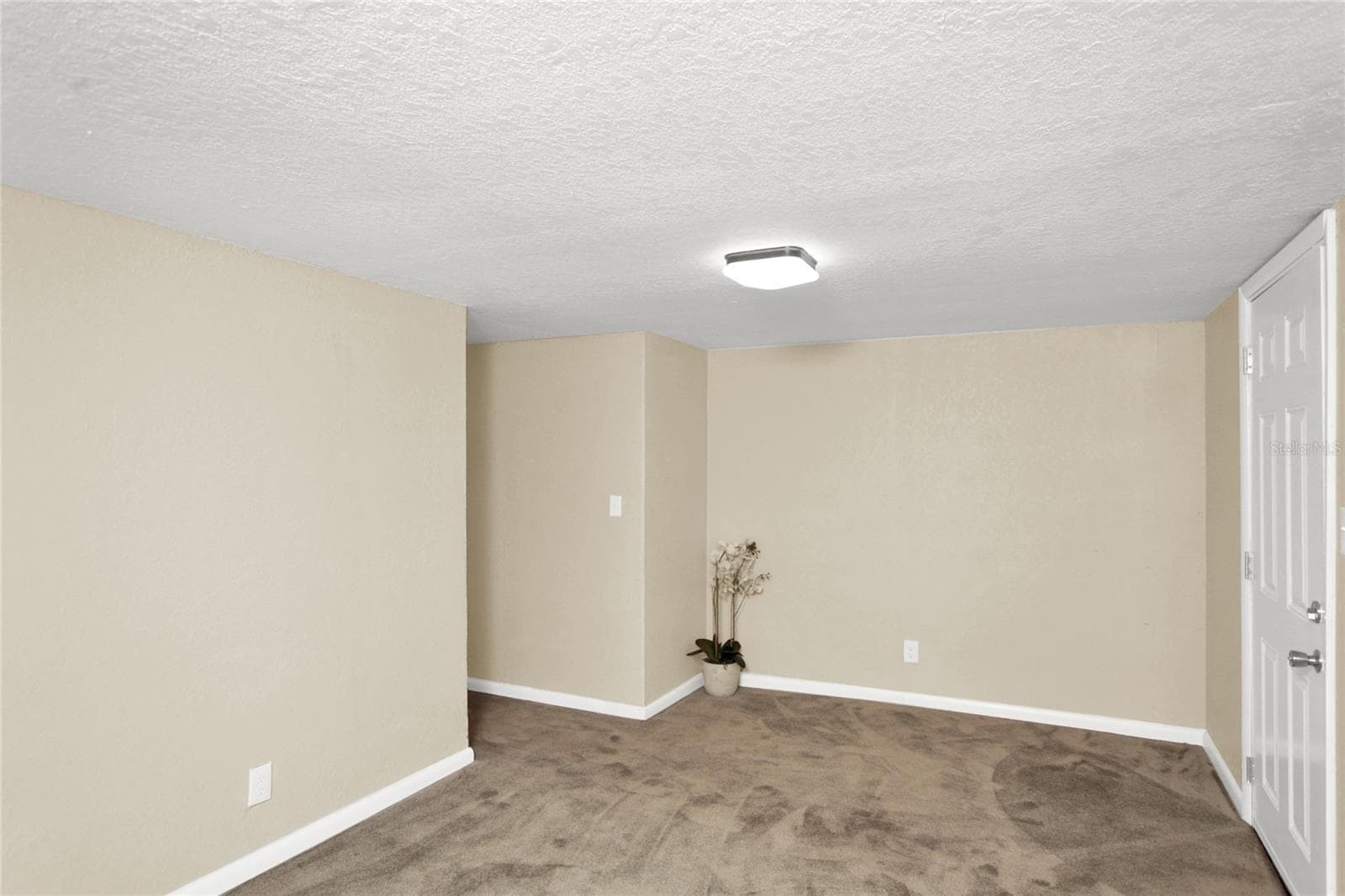 Single Family Residence at 847 JASMINE AVE, HOLLY HILL, photo 16 of 41