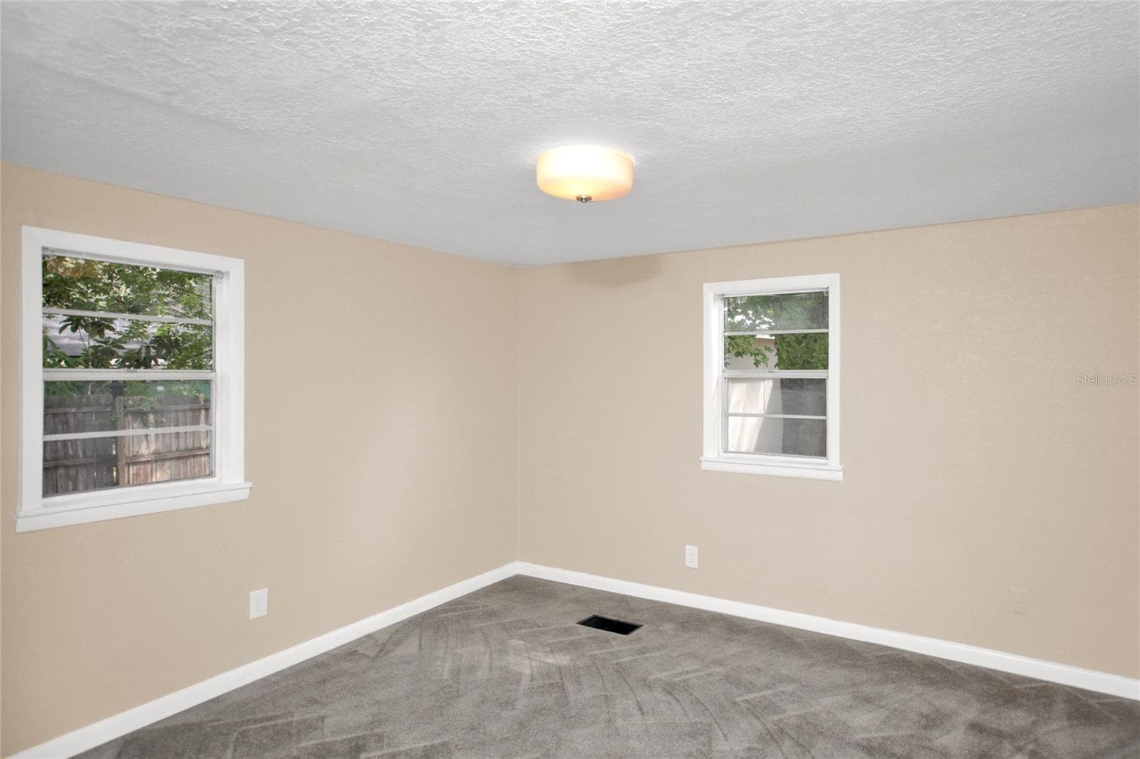 Single Family Residence at 847 JASMINE AVE, HOLLY HILL, photo 17 of 41