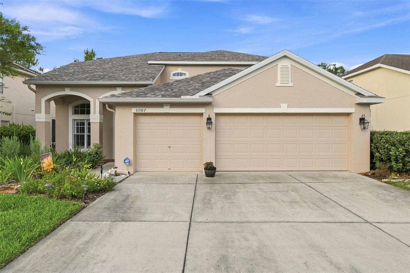 4 Bed + Office, 2.5 Bath, 3 Car Garage - 11507 BELLE HAVEN DR, NEW PORT RICHEY