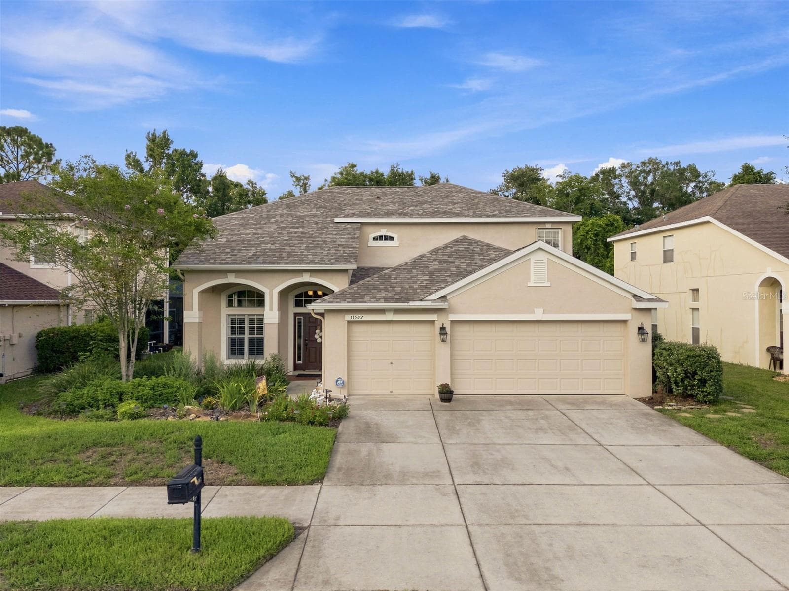 Magnificent Curb Appeal. - 11507 BELLE HAVEN DR, NEW PORT RICHEY