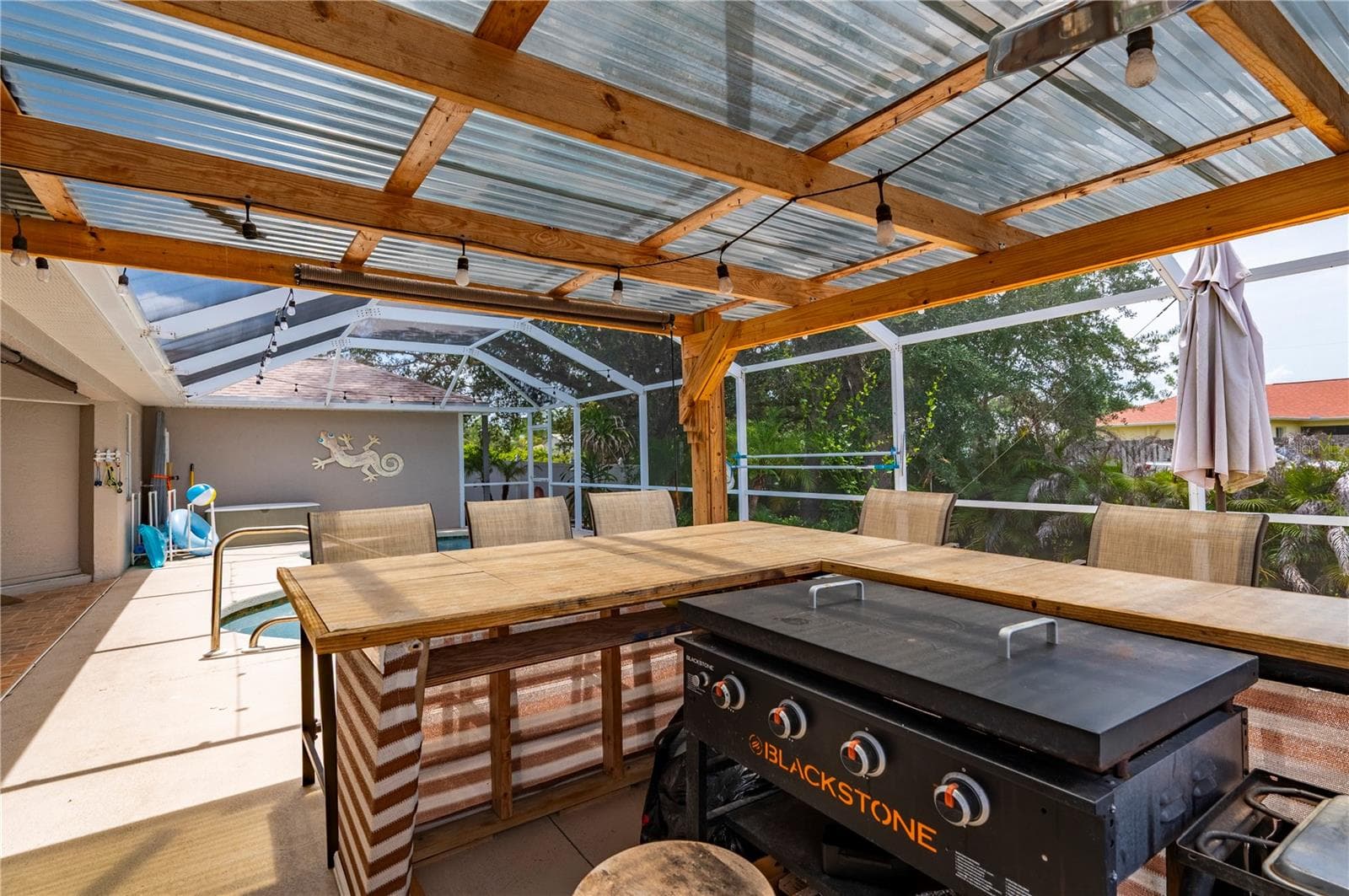 All set for your outdoor kitchen, - 5615 MOJAVE AVE, NORTH PORT