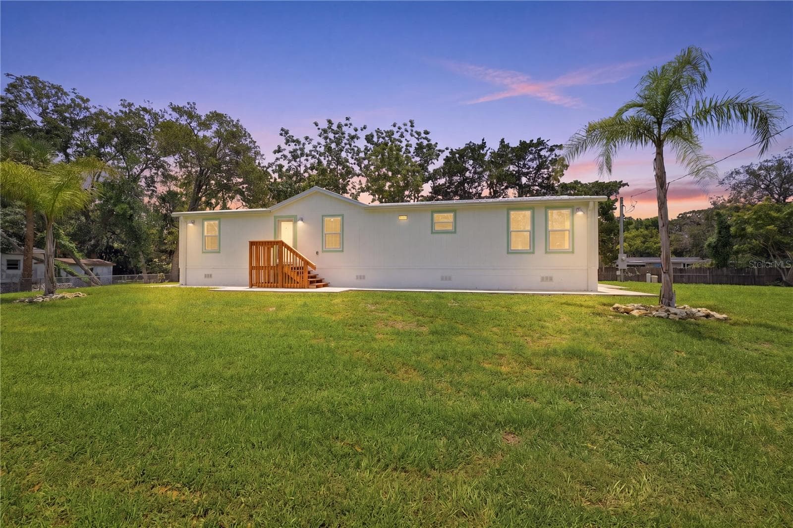 7904 CADILLAC AVE