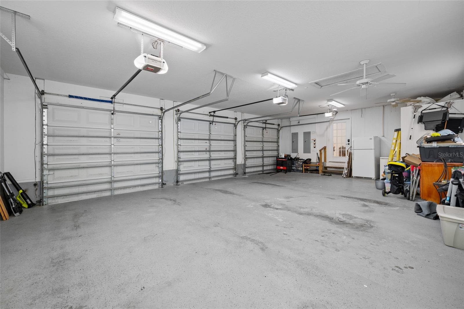 3 Car Garage - 13030 DELWOOD RD, TAMPA