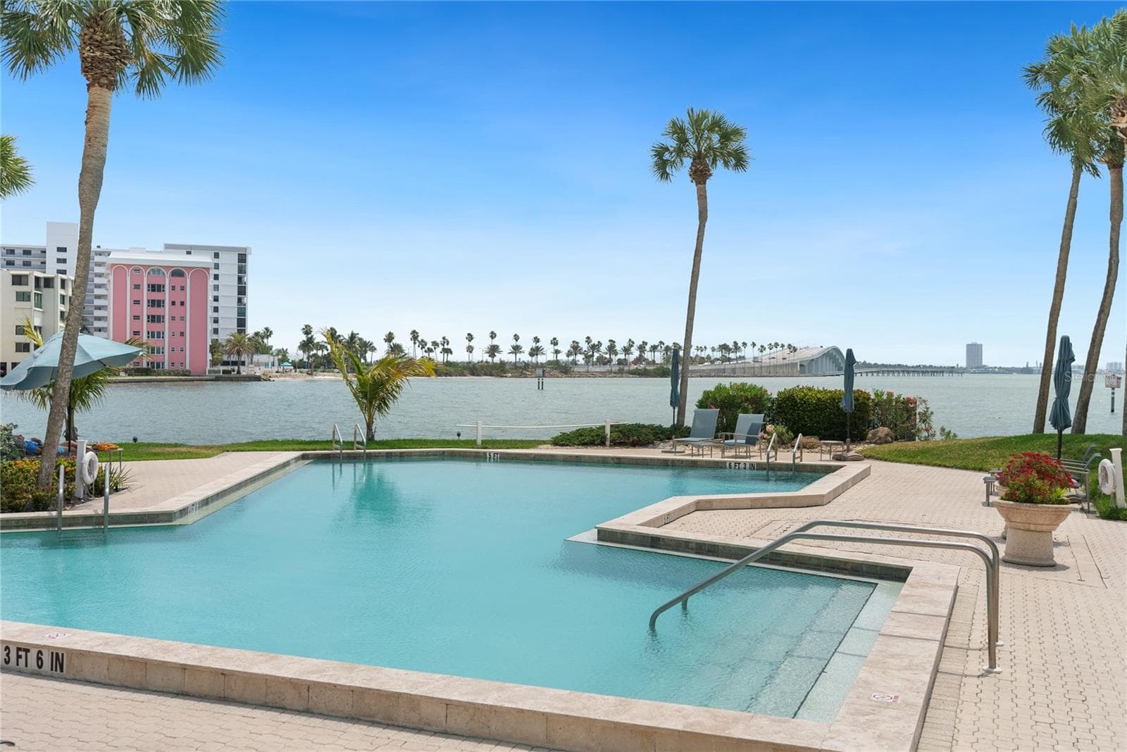 Condominium at 888 BOULEVARD OF THE ARTS #1705, SARASOTA, photo 11 of 72