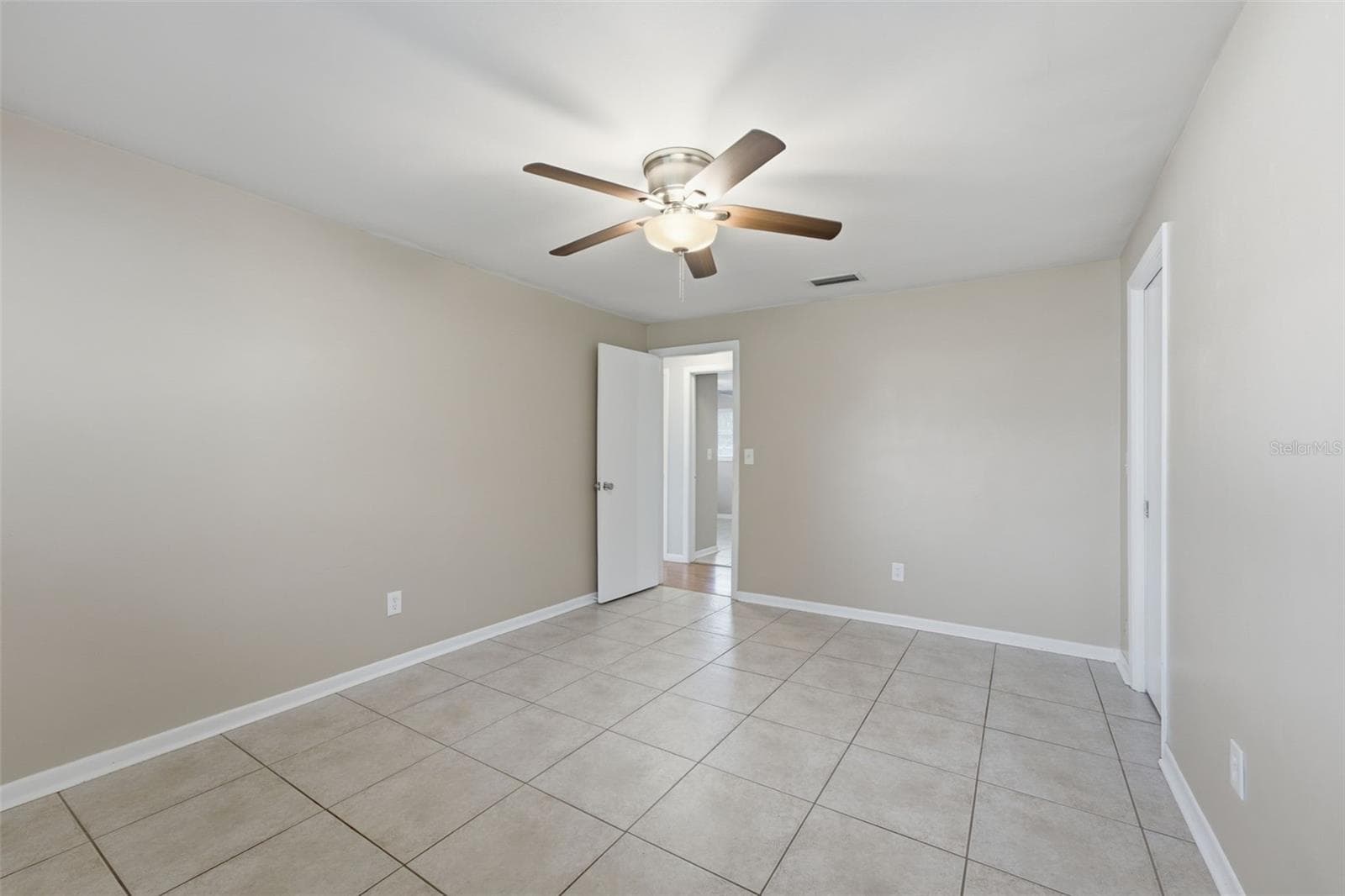 Primary bedroom - 1387 BELLEVUE BLVD, CLEARWATER