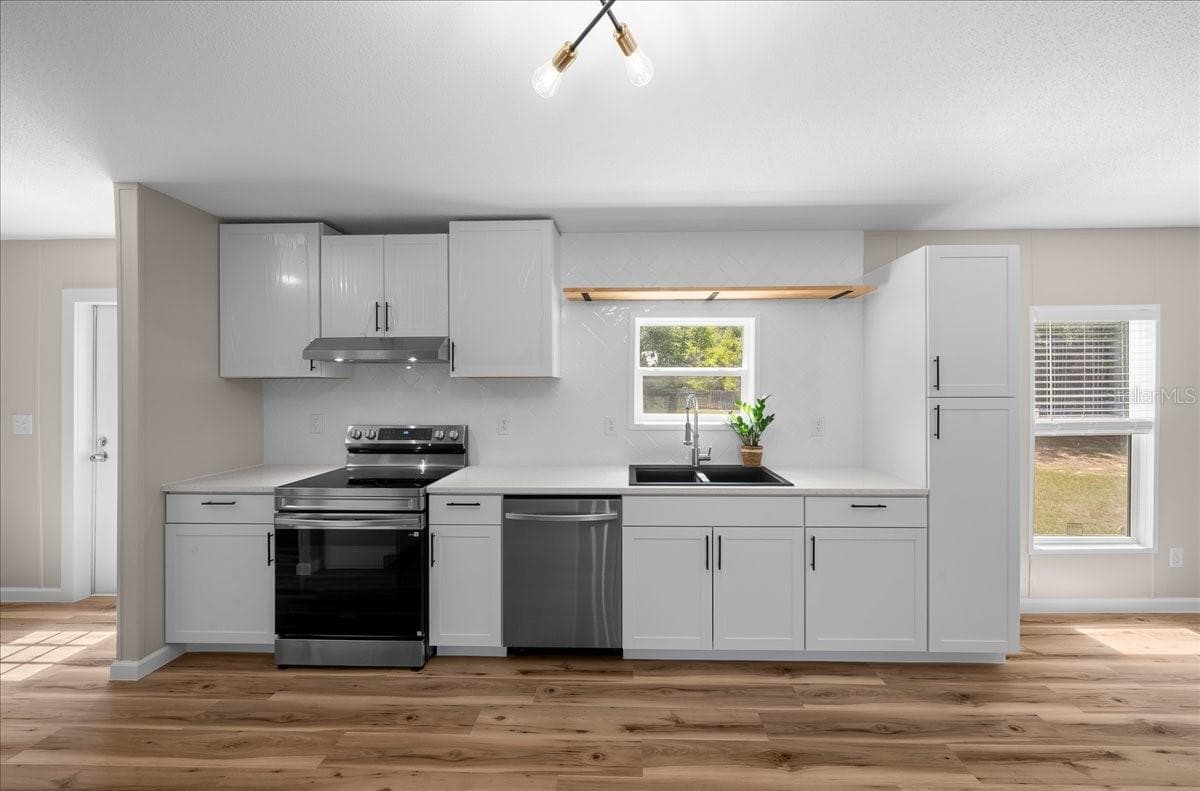 Manufactured Home at 38 SE 70TH CIR, OCALA, photo 10 of 49