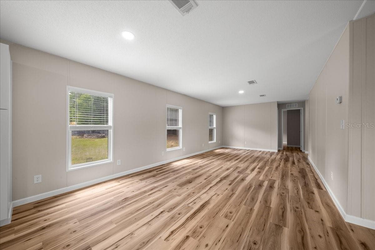 Manufactured Home at 38 SE 70TH CIR, OCALA, photo 12 of 49