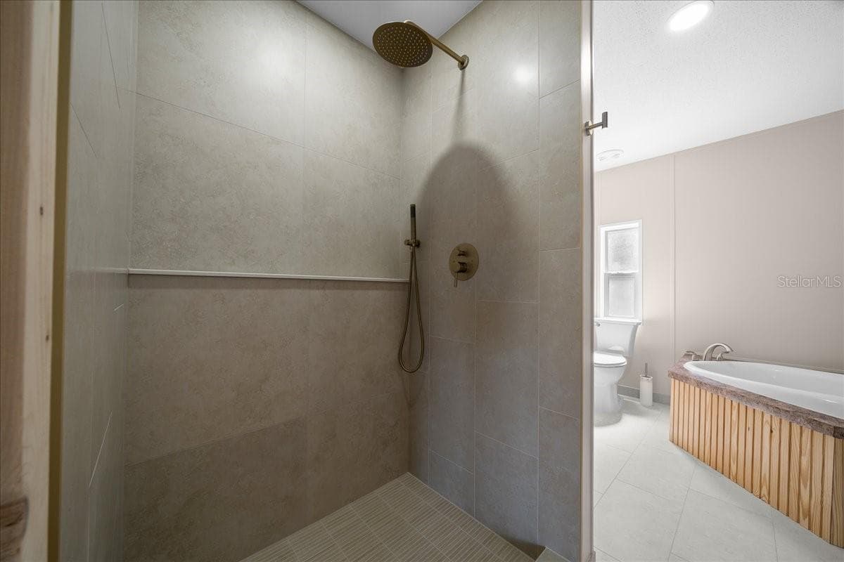 Manufactured Home at 38 SE 70TH CIR, OCALA, photo 19 of 49